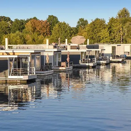 House Boat Paris Hotel en barco 4*