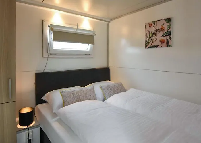 ספינת מלון House Boat Paris מאסטריכט