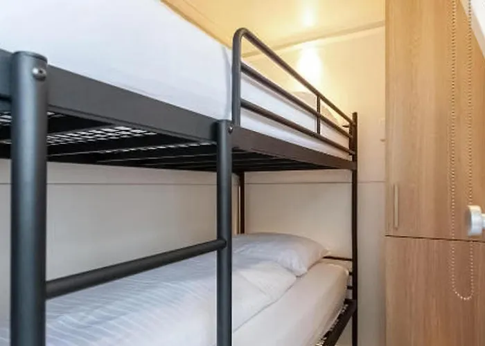 House Boat Paris ספינת מלון