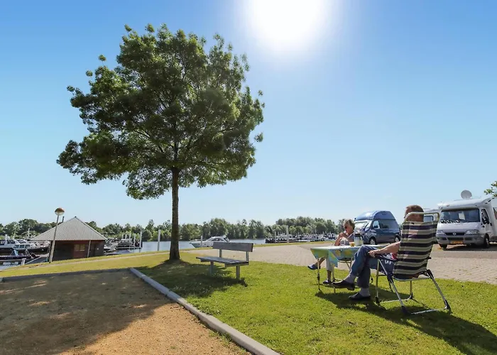 House Boat Paris 4* Maastricht