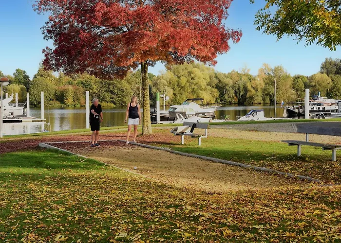 House Boat Paris Hotel en barco Maastricht