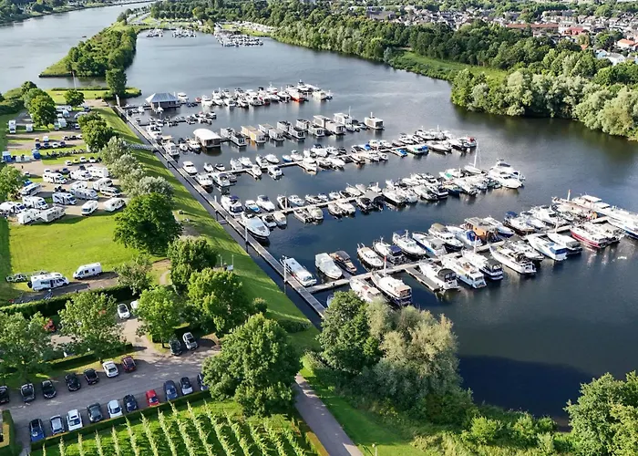 House Boat Paris ספינת מלון